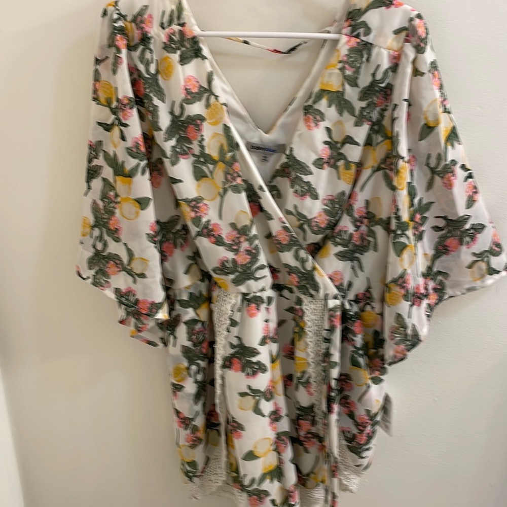 Nwt romper large